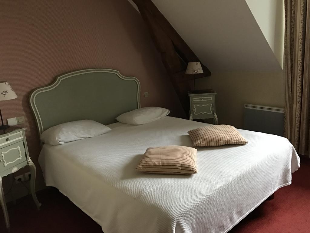 The Originals City, Hotel La Cour Carree, Eu Eu (Seine-Maritime) Bagian luar foto