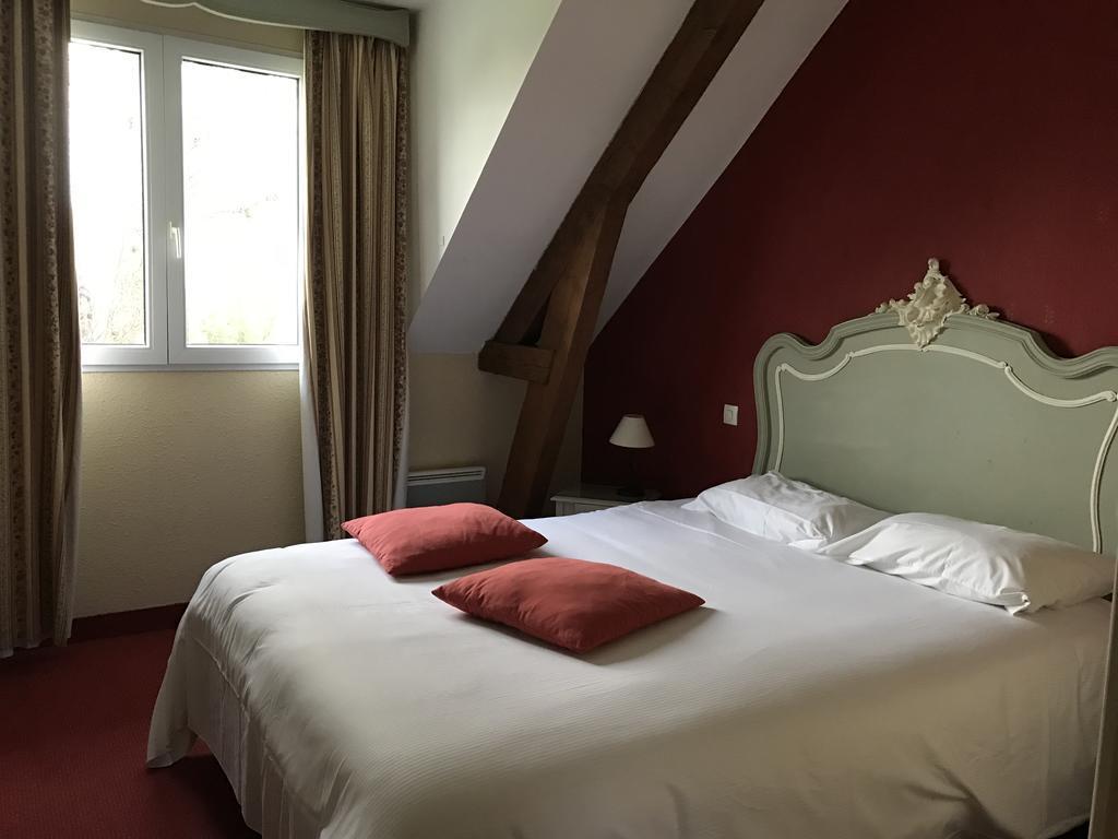 The Originals City, Hotel La Cour Carree, Eu Eu (Seine-Maritime) Bagian luar foto