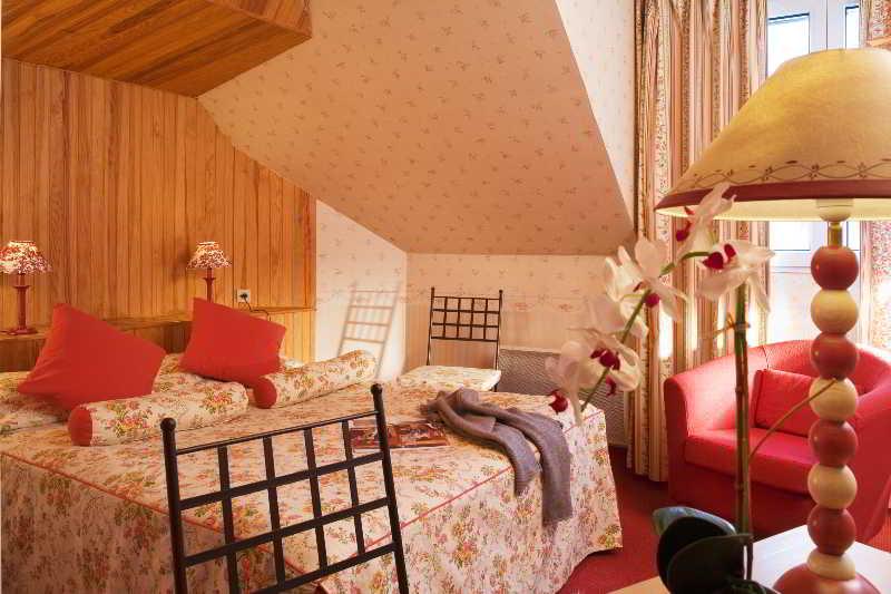 The Originals City, Hotel La Cour Carree, Eu Eu (Seine-Maritime) Bagian luar foto