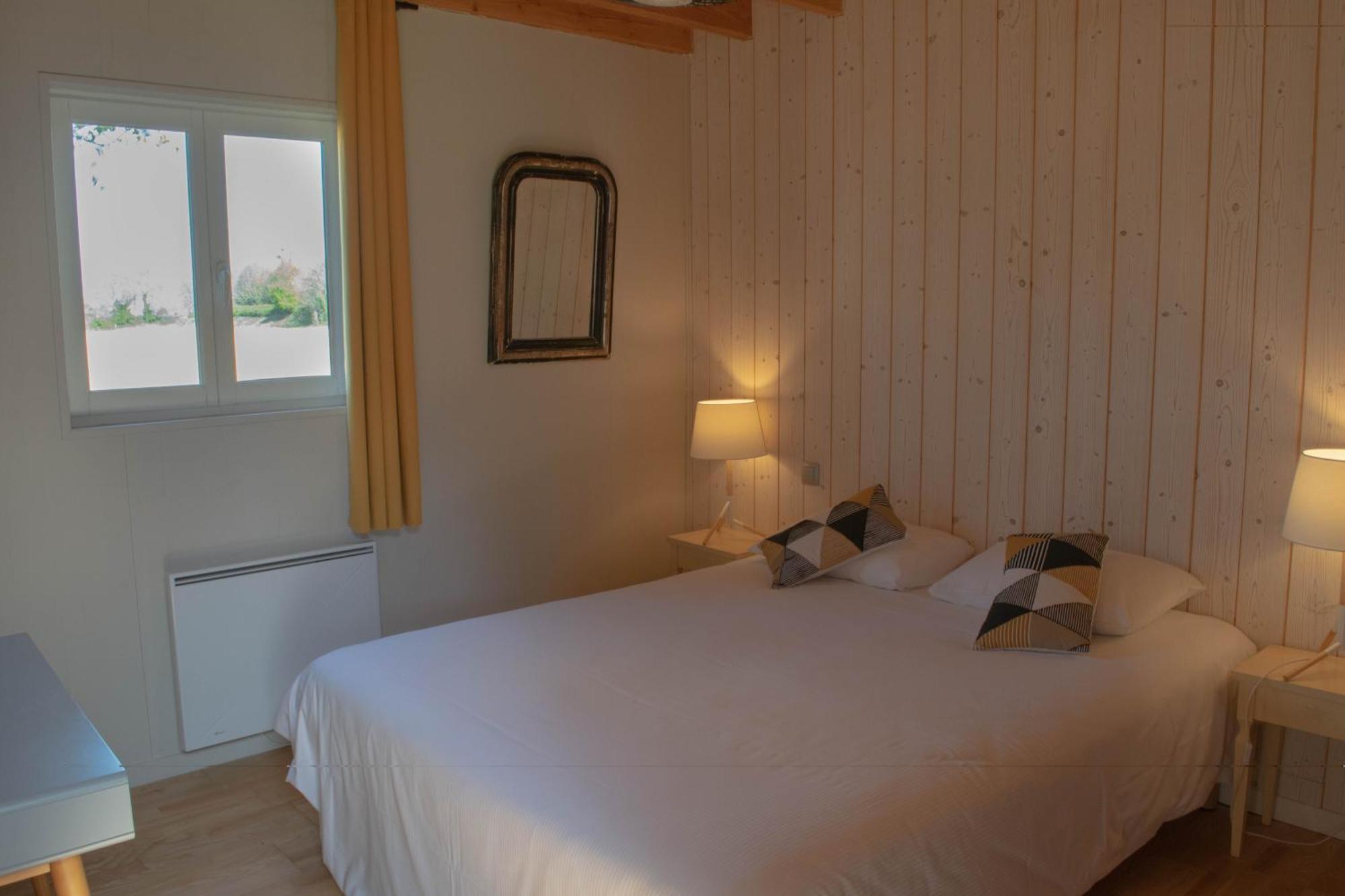 The Originals City, Hotel La Cour Carree, Eu Eu (Seine-Maritime) Bagian luar foto